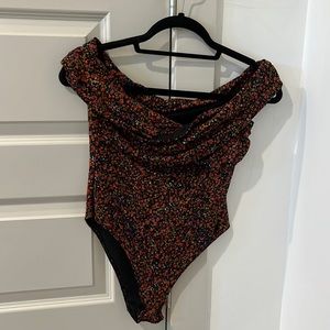 Leith floral print, off the shoulder bodysuit